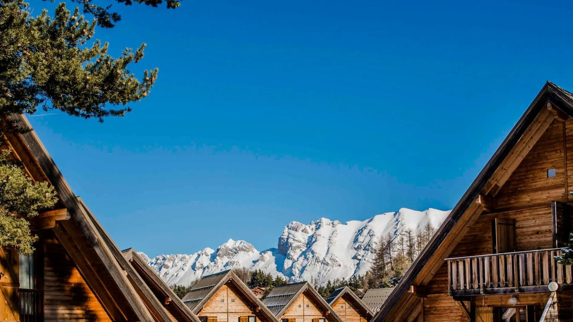 Chalet Mitoyen 3 Pieces 7 Personnes Avec Piscine Et Sauna - Residence Les Flocons Du Soleil - Fr-1-504-56 Saint-Étienne-en-Dévoluy