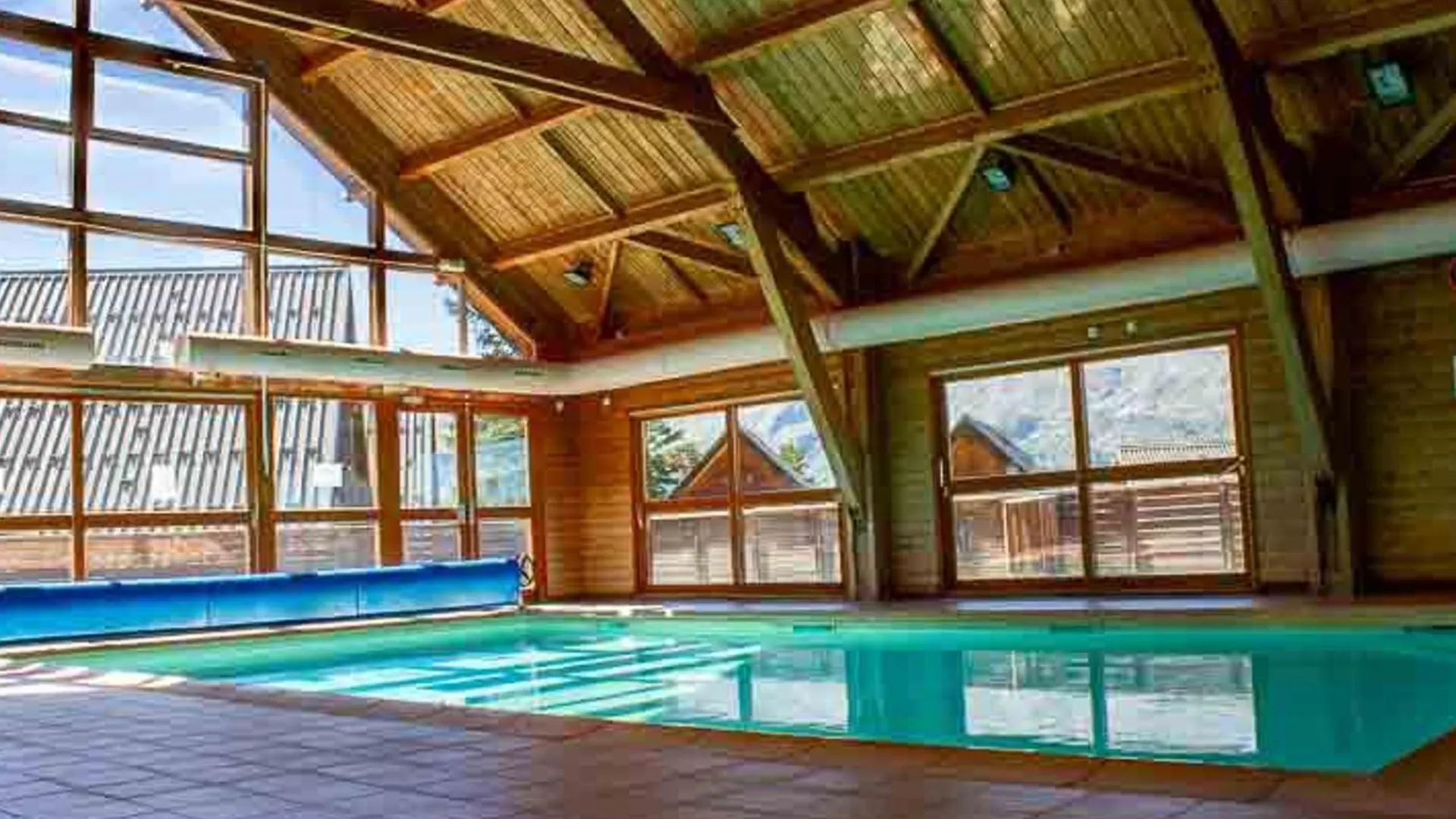 Chalet Mitoyen 3 Pieces 7 Personnes Avec Piscine Et Sauna - Residence Les Flocons Du Soleil - Fr-1-504-56 Saint-Étienne-en-Dévoluy